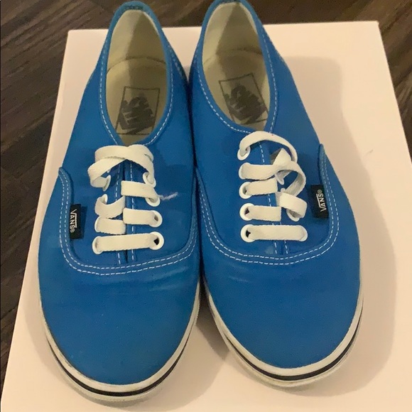 blue lo pro vans